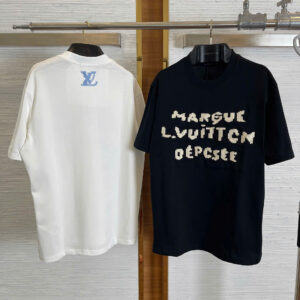 Áo thun LV họa tiết thêu đơn giản